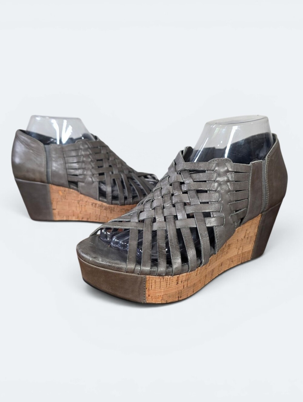 Chocolat Blu Web Gray Woven Leather Cork Wedge Sandals Size 8
